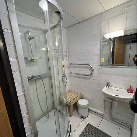 Albergue Hmi Smart Group 231 *